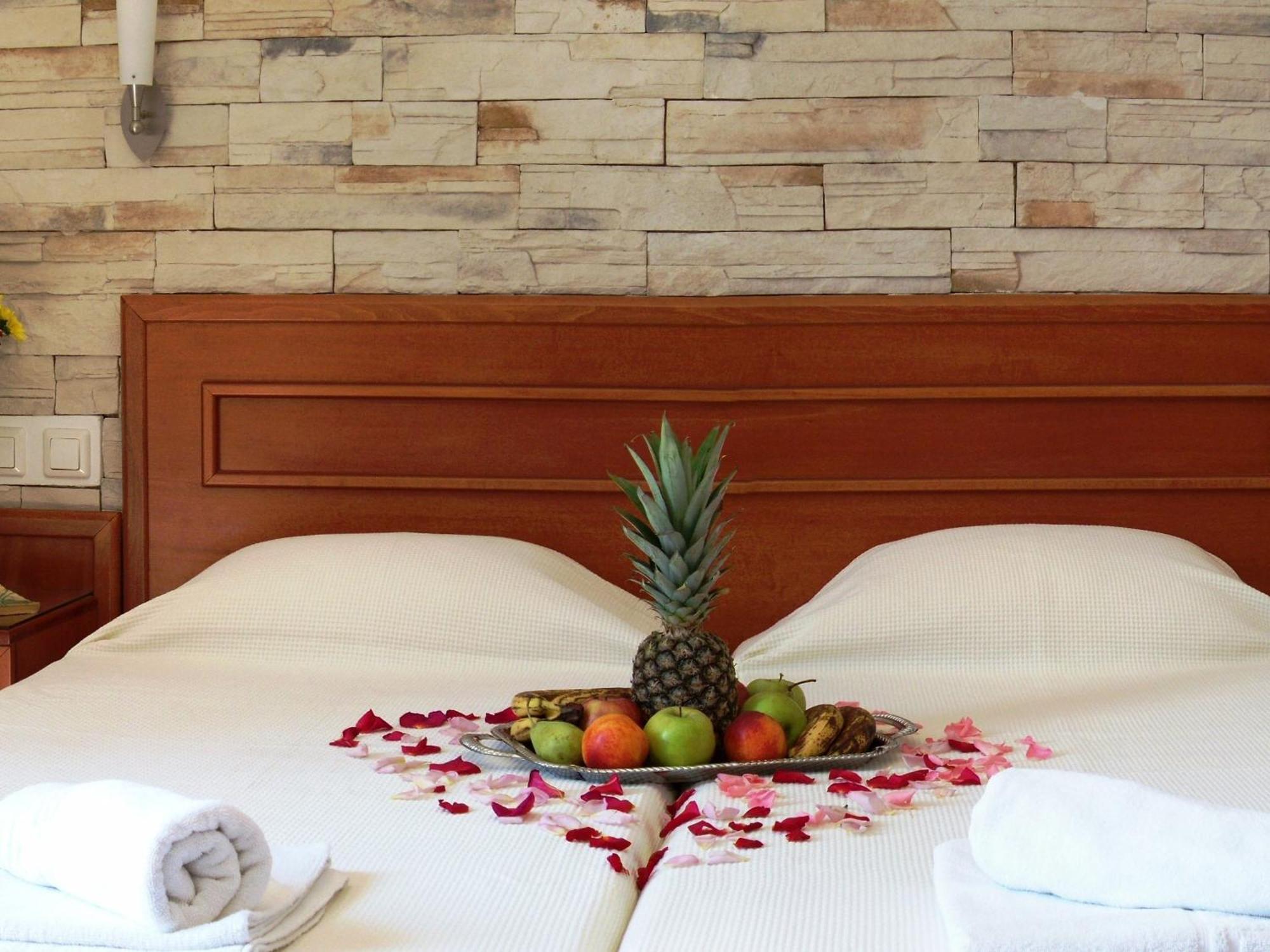 Plaka Hotel I Exterior photo